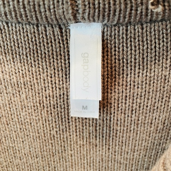 GAP Body women’s long hooded v-neck sweater toggle button SZ M tan beige - Picture 4 of 10